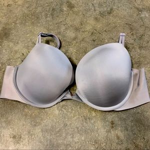 34DD Victoria’s Secret push-up bra
